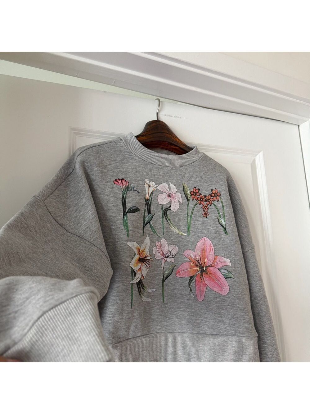 Farm Rio Farm Rio Flowers Pullover - Picture 2 of 8